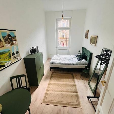 Kuenstlerisches Apartment Карлсруе Екстериор снимка