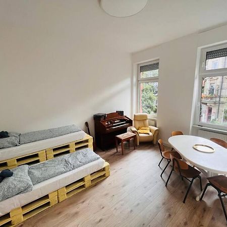 Kuenstlerisches Apartment Карлсруе Екстериор снимка