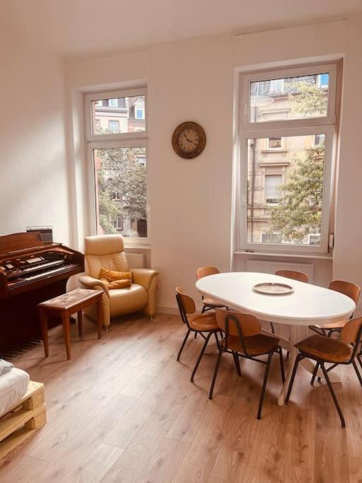 Kuenstlerisches Apartment Карлсруе Екстериор снимка