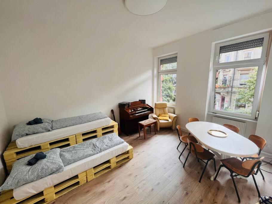 Kuenstlerisches Apartment Карлсруе Екстериор снимка