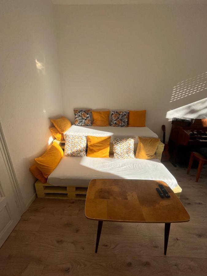 Kuenstlerisches Apartment Карлсруе Екстериор снимка